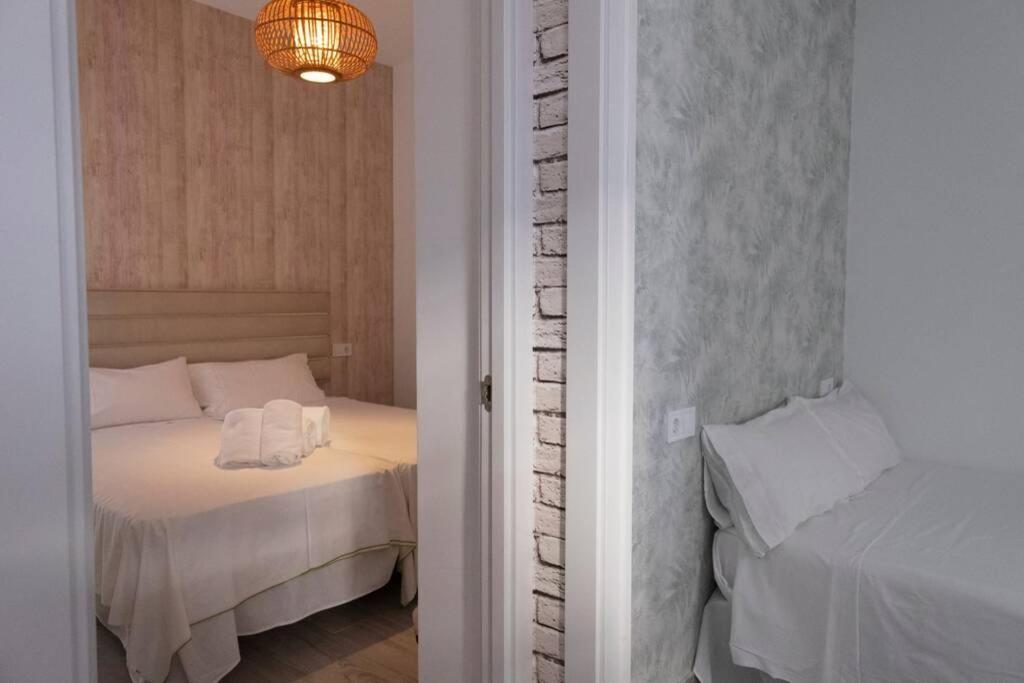 Magnifico Apartamento En Los Remedios Sevilla Kültér fotó