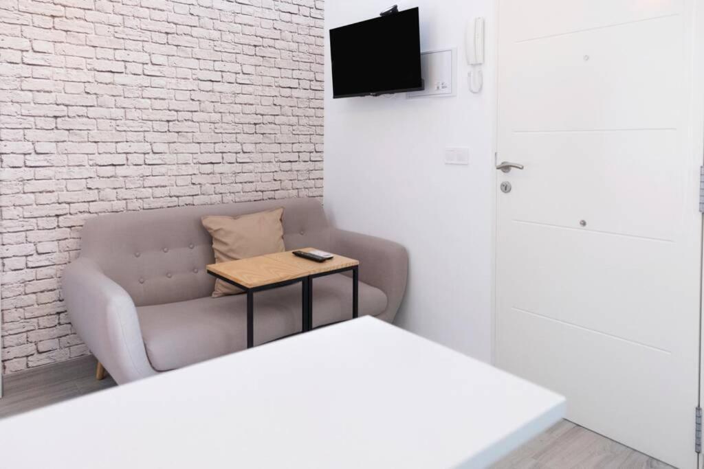 Magnifico Apartamento En Los Remedios Sevilla Kültér fotó